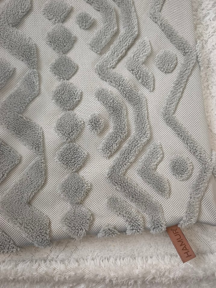 Gri Nakışlı Modern Dekoratif Kırlent Kılıfları - Görsel 3