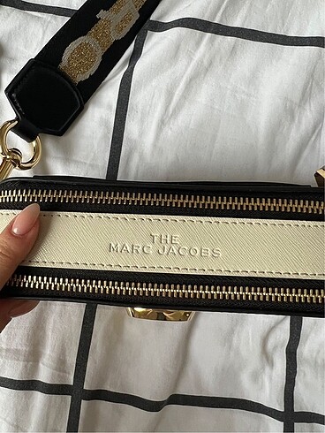 Beden MARC JACOBS SNAPSHOT