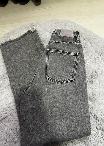 Zara Straight Fit Jean