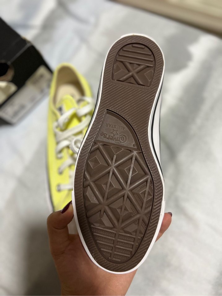 Sarı Converse - Görsel 3