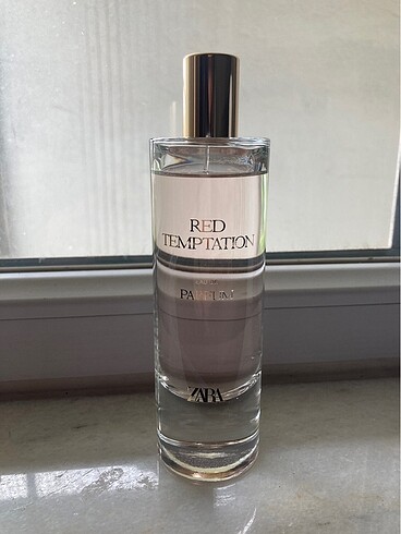 Red temptation Zara
