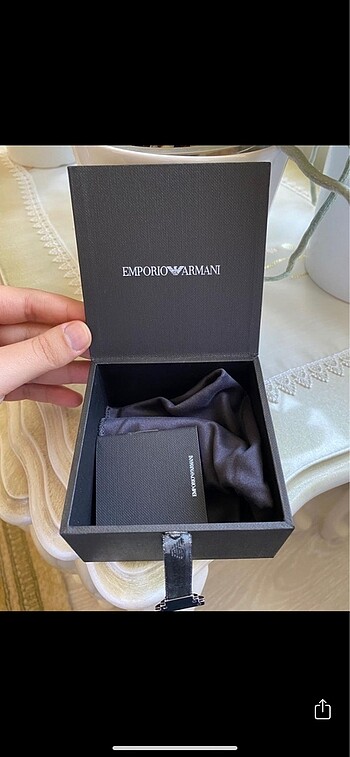 ARMANI saat