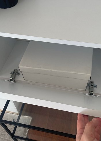 Beyaz Duvara Monte Monitör - Görsel 5