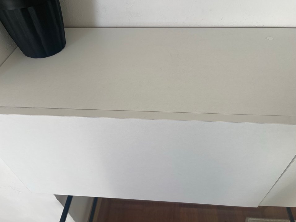 Beyaz Duvara Monte Monitör - Görsel 3