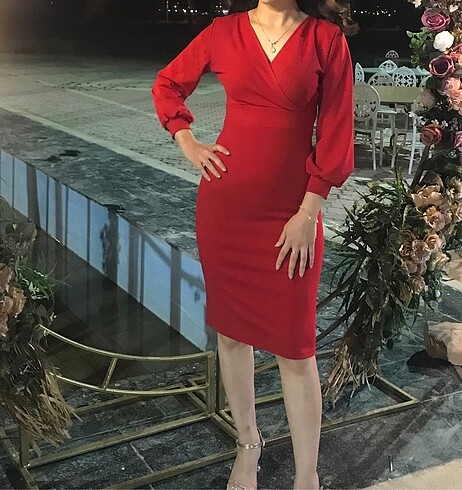 Zara Kırmızı gece elbisesi