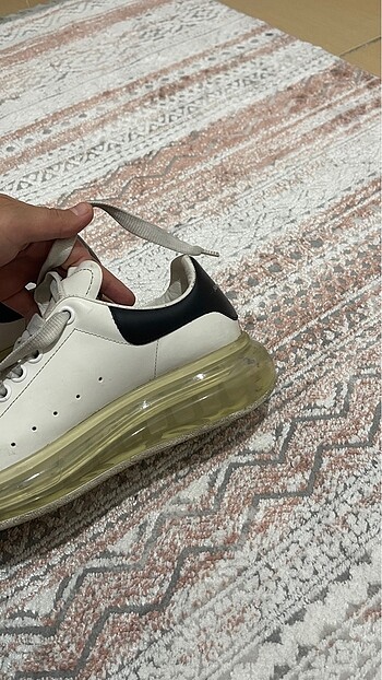 37 Beden beyaz Renk Alexander mcQueen