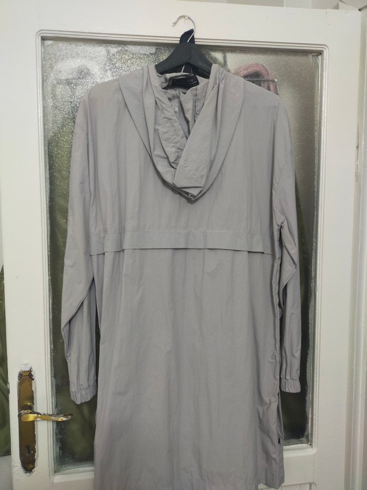 Gri Kadın Yağmurluk - Görsel 2