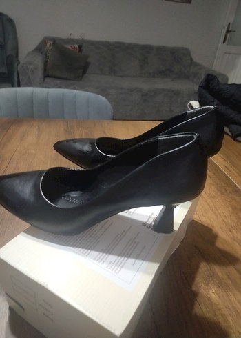 Klasik Siyah Stiletto Topuklu Kadın Ayakkabı - Görsel 2