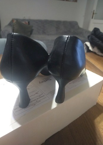 Klasik Siyah Stiletto Topuklu Kadın Ayakkabı - Görsel 3