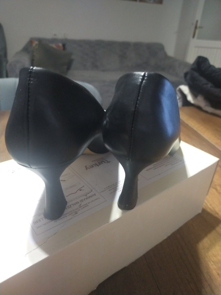 Klasik Siyah Stiletto Topuklu Kadın Ayakkabı - Görsel 3