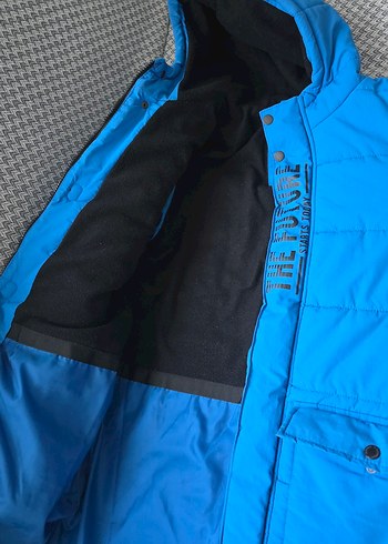 Mavi Düğmeli Erkek Çocuk Mont - Görsel 2