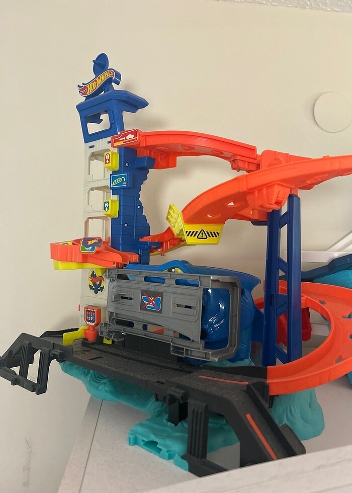 Hotwheels garaj - Görsel 3