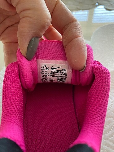 Nike 28,5 Nike pembe spor ayakkabısı