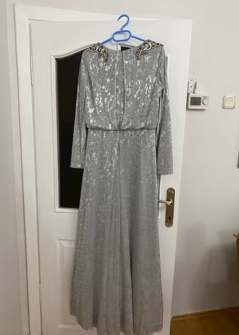 Lacrima Uzun Kollu Gri Payetli Abiye Elbise - Görsel 4