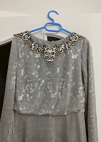 Lacrima Uzun Kollu Gri Payetli Abiye Elbise - Görsel 2