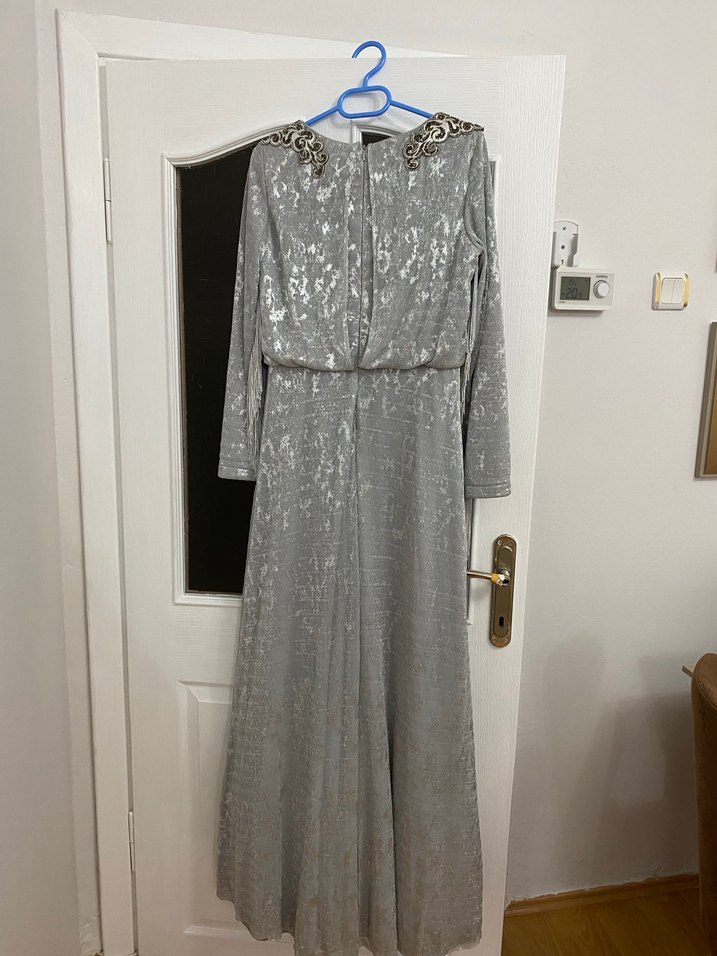 Lacrima Uzun Kollu Gri Payetli Abiye Elbise - Görsel 4