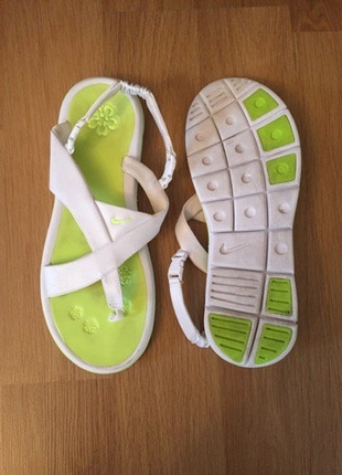 Nike sandalet