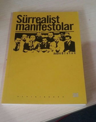 surrealist manifestolar 