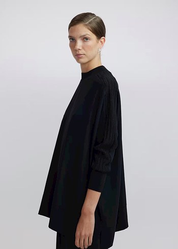 Siyah Yüksek Yakalı Kadın Sweatshirt - Görsel 2