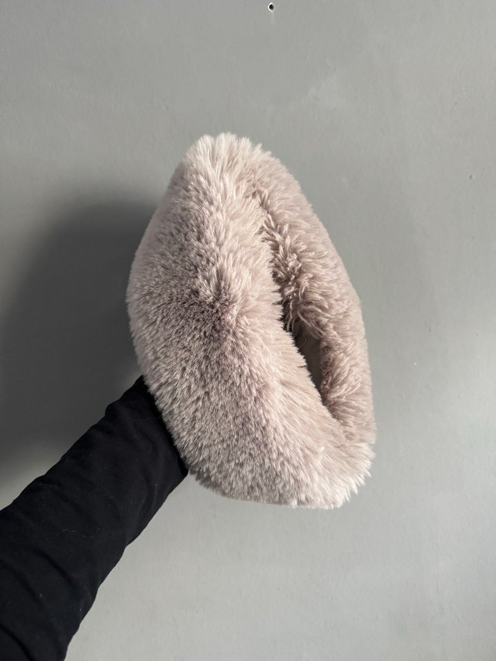 Bej Kürk Detaylı Kadın Atkı - Görsel 4