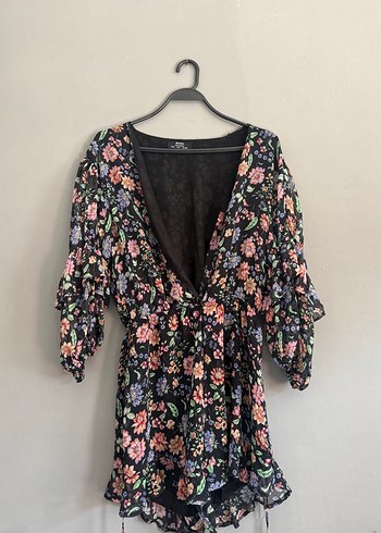 Bershka Çiçek Desenli, V Yakalı Bohem Tulum