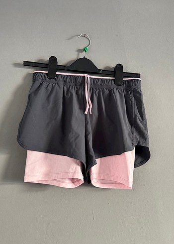 H&M Kadın Pembe Siyah Mini Spor Şort