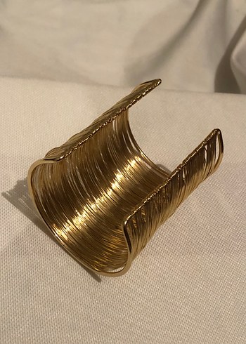 Altın Renkli Pilili Kadın Bileklik - Görsel 3