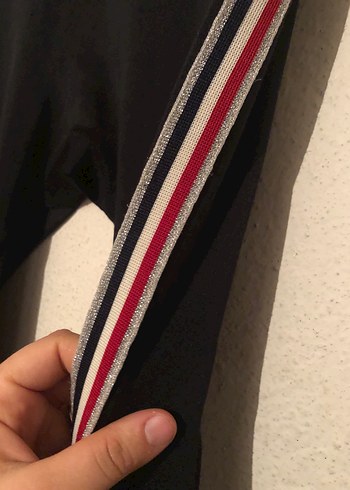 Siyah Çizgili Elastik Spor Tayt - Görsel 3