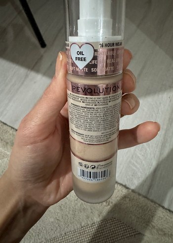 Revolution IRL Filter Longwear Fondöten - Görsel 2
