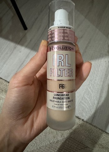 Revolution IRL Filter Longwear Fondöten - Görsel 3
