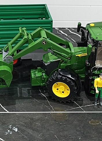  Beden J.Deere 7R 350 Kepçeli Traktör Ve Römork