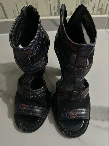 Asos Asos black serisi