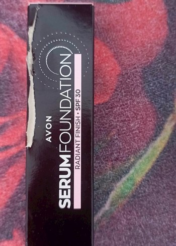 Avon Avon Serumfound Radiant Finish Fondöten