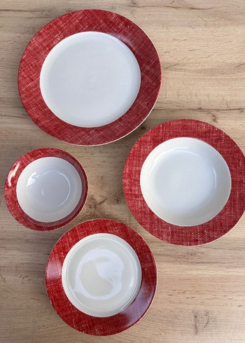 Paşabahçe Kırmızı 24 parça Yemek Takımı