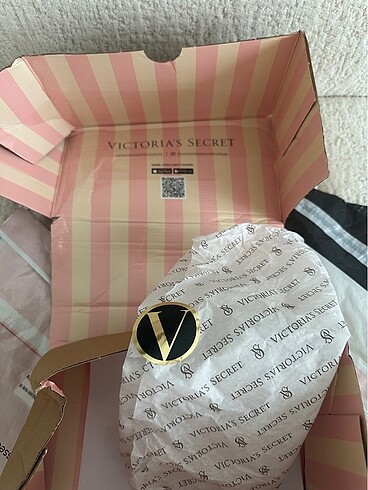 Victoria s Secret Victoria secret kargo kutusu