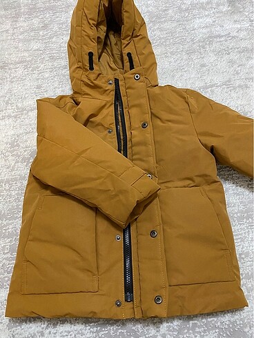 Zara mont
