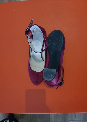 Black Pepper Bordo Süet Tokalı Kadın Ayakkabı - Görsel 3