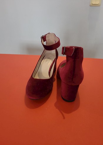 Black Pepper Bordo Süet Tokalı Kadın Ayakkabı - Görsel 4