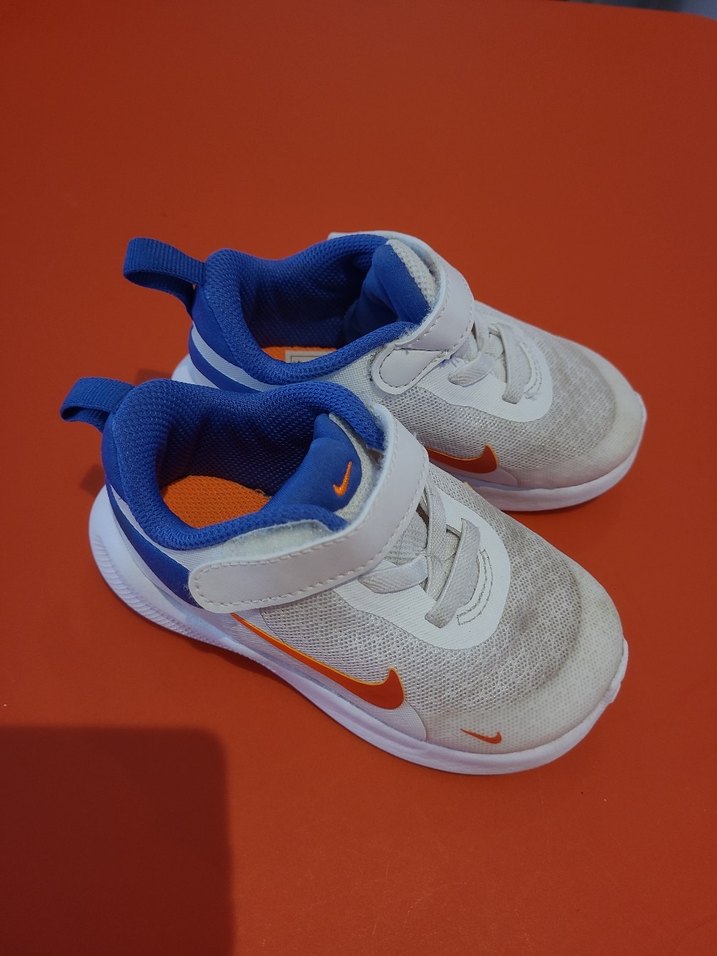 Nike Çocuk Beyaz Spor Ayakkabı - Görsel 2