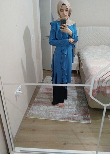 Mavi fırfırlı tunik