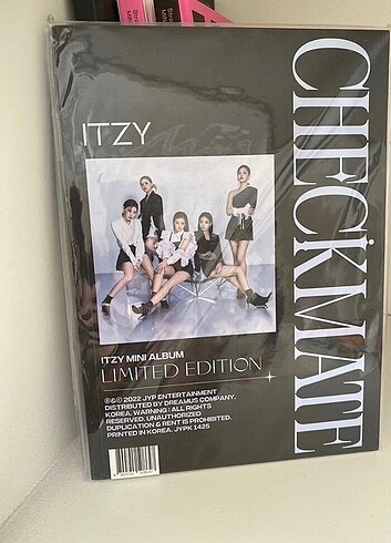 itzy album