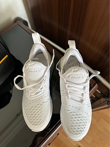 36,5 Beden Nike 270 spor ayakkabı