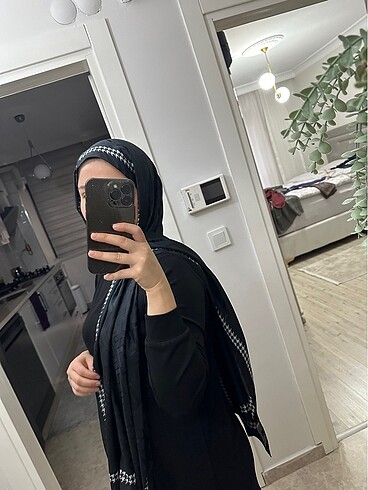 Fendi F desen şal