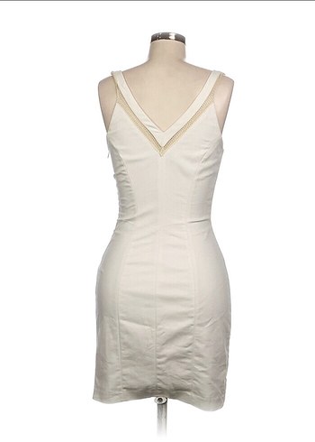 Zara V Yaka Beyaz Kolsuz Mini Elbise