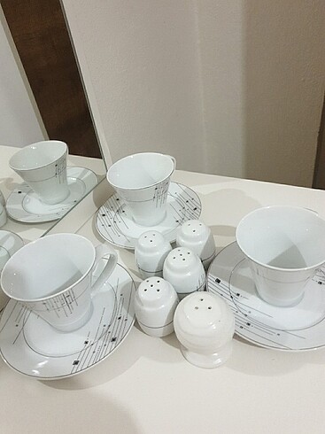 3 takim nescafe fincanı 5 tuzluk takımı 