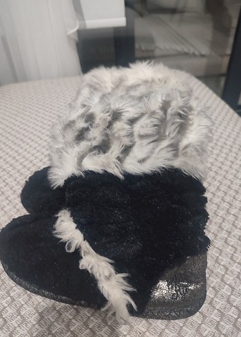 Kızlar için Gri Kürklü Yılan Desenli Sıcak Terlik - Görsel 3