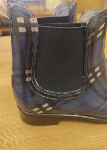 Mavi Kareli Parlak Kadın Botu 40 numara - Görsel 4