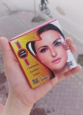 Eyeliner çekme aparatı