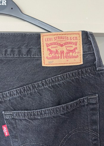 Levis 501 Siyah Eskitme