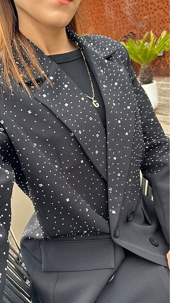 Taşlı blazer